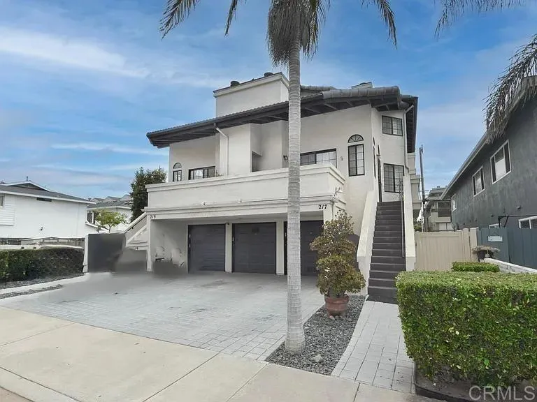 215 Elm Ave, Imperial Beach, CA 91932 - Main photo, Imperial Beach, CA