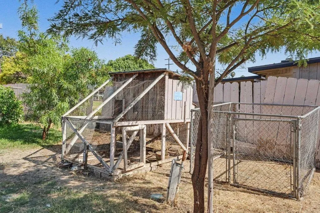 https://cdn.realtyfeed.com/cdn/127/307060909/3c169ab14cecc5ad8068eb764c5b4571.webp