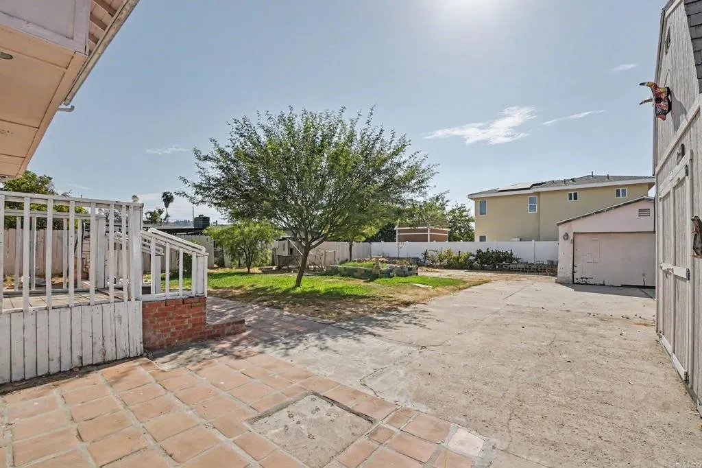 https://cdn.realtyfeed.com/cdn/127/307060909/b340a0f7606b668633e84e0115d919f0.webp