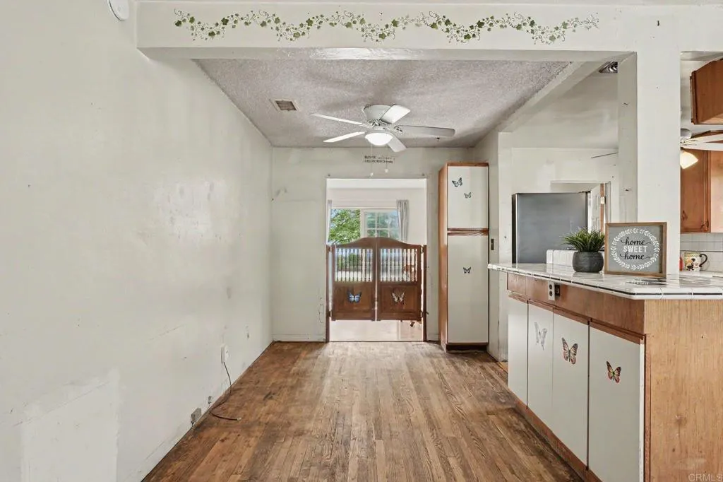 https://cdn.realtyfeed.com/cdn/127/307060909/bf4577c30626bf4e35444e94110cf0d1.webp