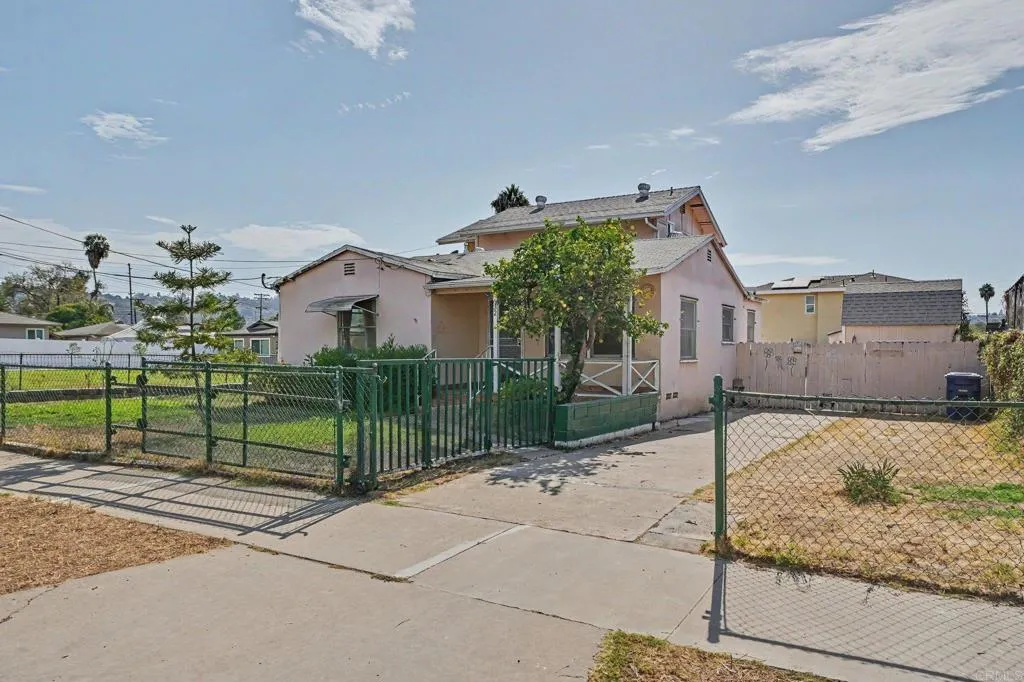 https://cdn.realtyfeed.com/cdn/127/307060909/e82c0c94f312ee5054531b679b85437d.webp
