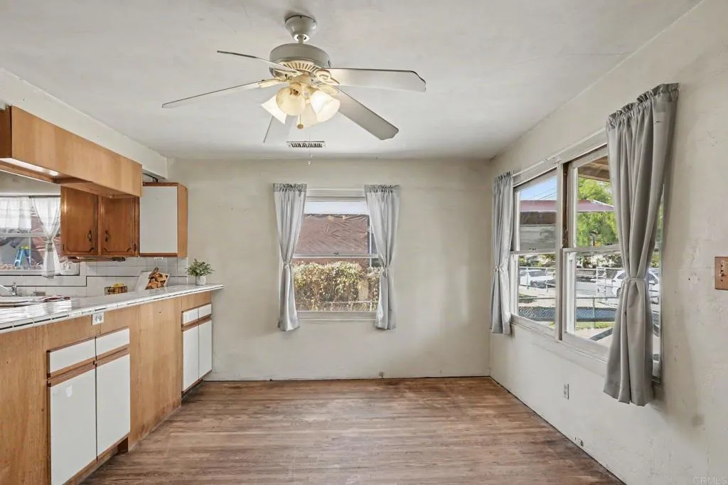 https://cdn.realtyfeed.com/cdn/127/307060909/f939038ba7c981b56b2f88ca7e05ca4e.webp