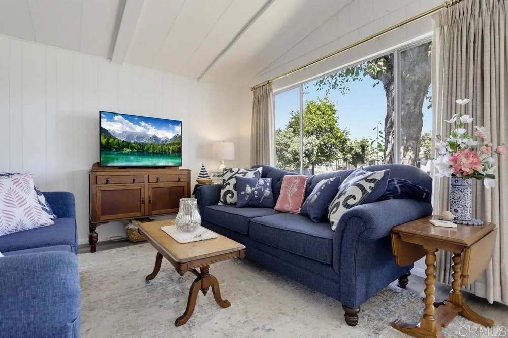 https://cdn.realtyfeed.com/cdn/127/307060928/06e8b8b3fbffe089a14ef8108fdd9e82.webp