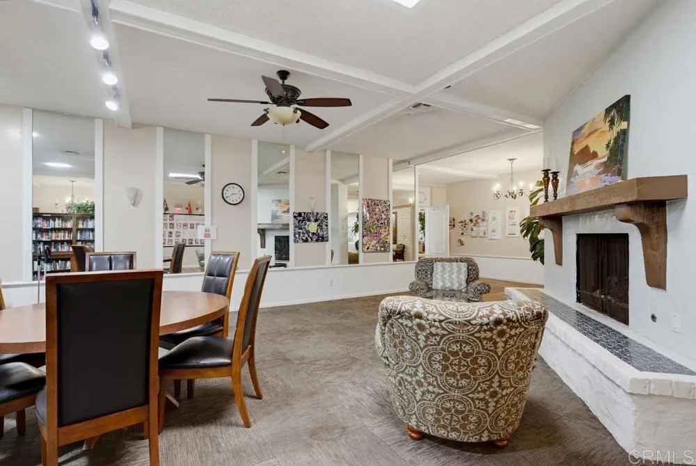 https://cdn.realtyfeed.com/cdn/127/307060928/ce7c5c8e3a15d2a118cc9c06162f624d.webp