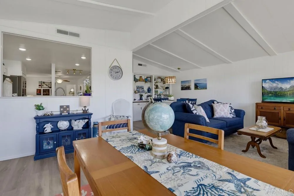 https://cdn.realtyfeed.com/cdn/127/307060928/e427d273baa6d78934a3e6cd4d890313.webp