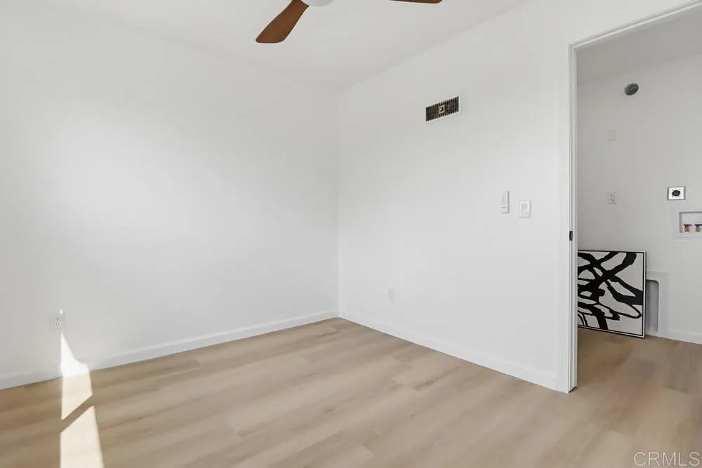 https://cdn.realtyfeed.com/cdn/127/307060936/87bbcd2bcdf802048a5976f38df71bd2.webp