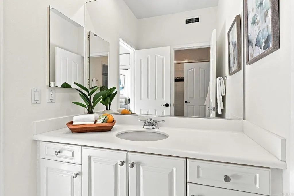 https://cdn.realtyfeed.com/cdn/127/307060939/10c8a372dc1b051f270cc831dfd06f3f.webp