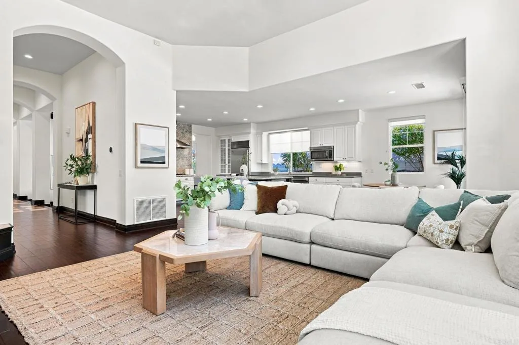 https://cdn.realtyfeed.com/cdn/127/307060939/f1ab189c5f023abdae03cbefa5411de4.webp