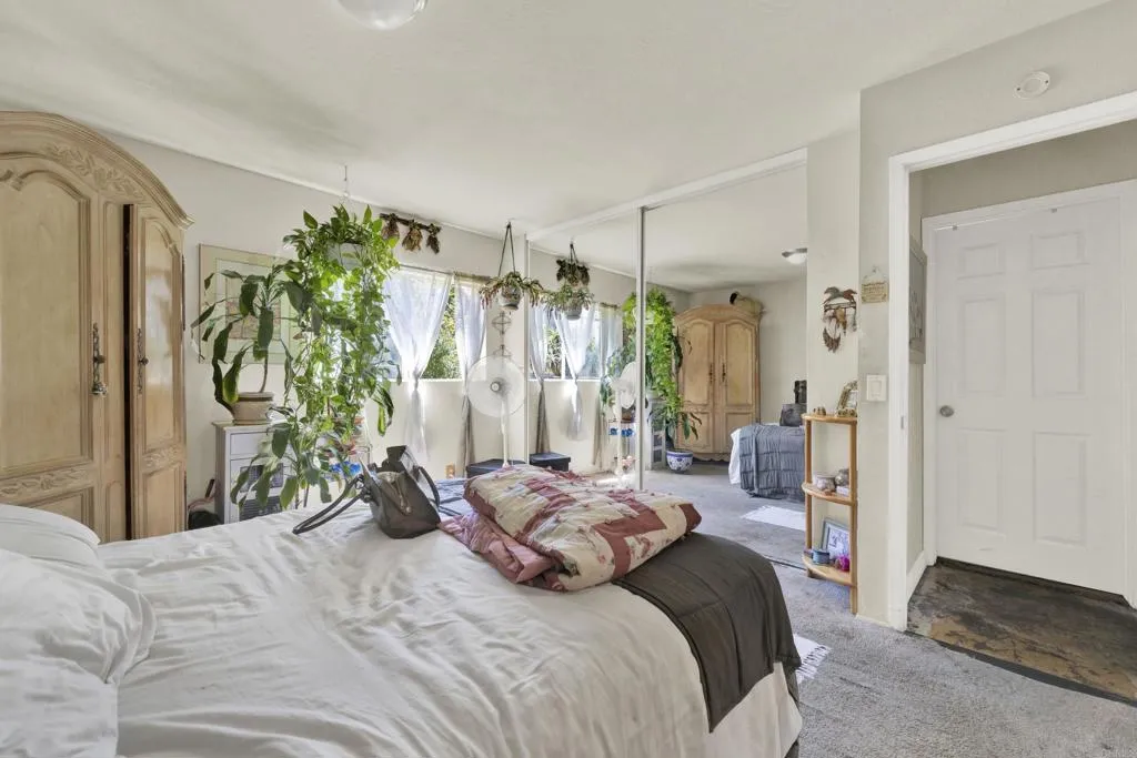 https://cdn.realtyfeed.com/cdn/127/307060991/551732db6de0f557d8cb5d7e2e18886d.webp