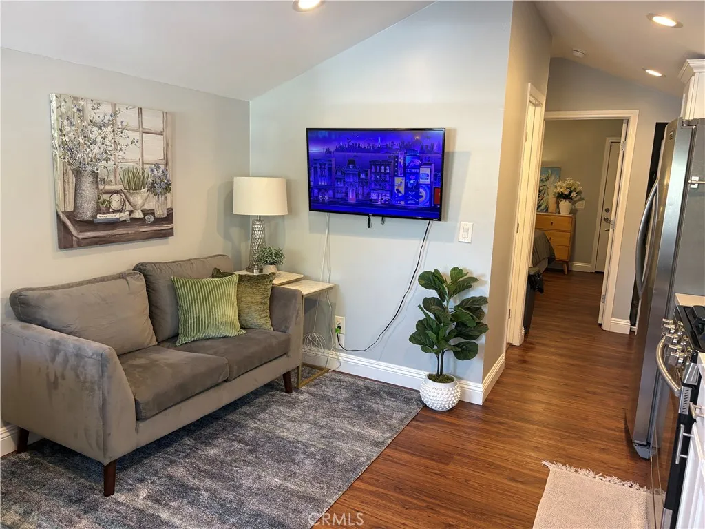 https://cdn.realtyfeed.com/cdn/127/307061022/930fd4a3e1727379048920b3bbedec2e.webp