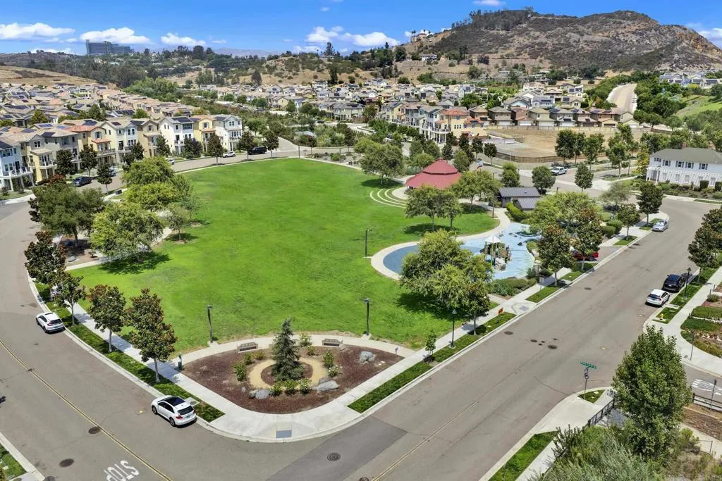 https://cdn.realtyfeed.com/cdn/127/307061059/1ce09231f2f86909a2ba7f47f29fcda3.webp