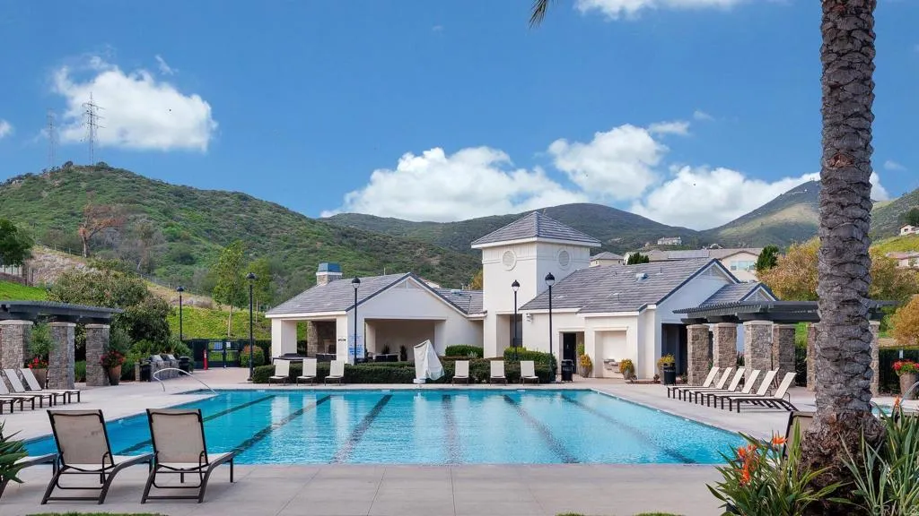 https://cdn.realtyfeed.com/cdn/127/307061059/6408948cb2dce92dd4aac6ca4b17018e.webp