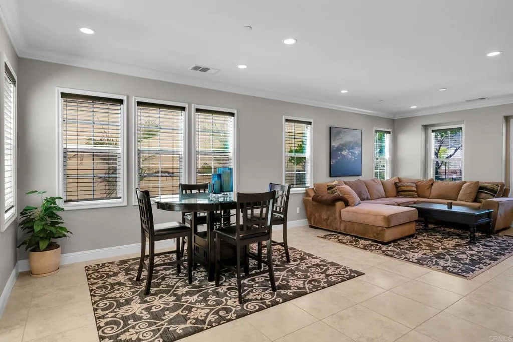 https://cdn.realtyfeed.com/cdn/127/307061059/80ce38af0227a22d679ed062153b0e9f.webp