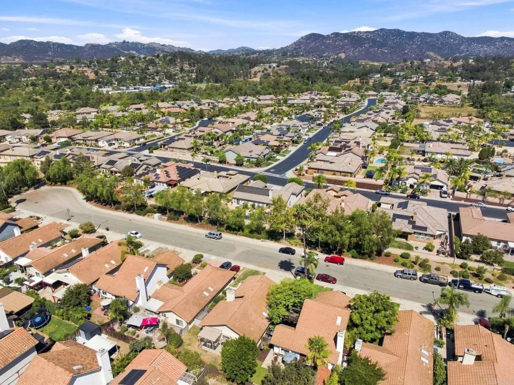 https://cdn.realtyfeed.com/cdn/127/307061070/4255d8b90735c713050742ab45744013.webp