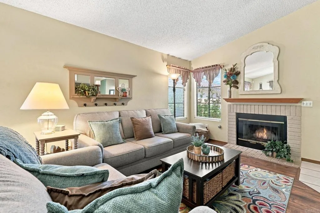 https://cdn.realtyfeed.com/cdn/127/307061070/9da9f3ba71c11a79b4191e8bab44e2f9.webp