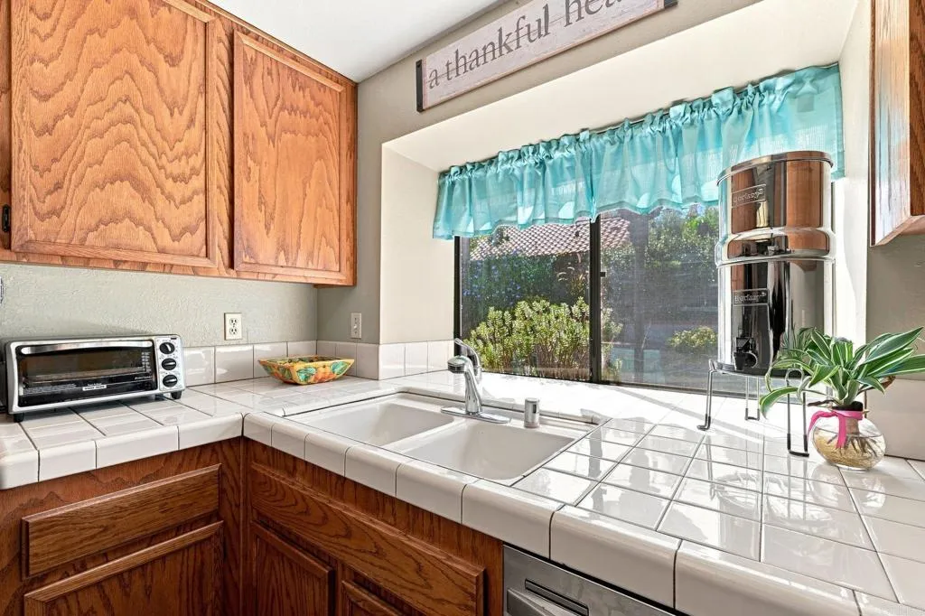 https://cdn.realtyfeed.com/cdn/127/307061070/c30ad520cc4d2947f1c830efd29250c1.webp
