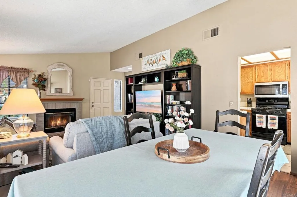 https://cdn.realtyfeed.com/cdn/127/307061070/e9863d20953da194a1ba1aa92c017212.webp