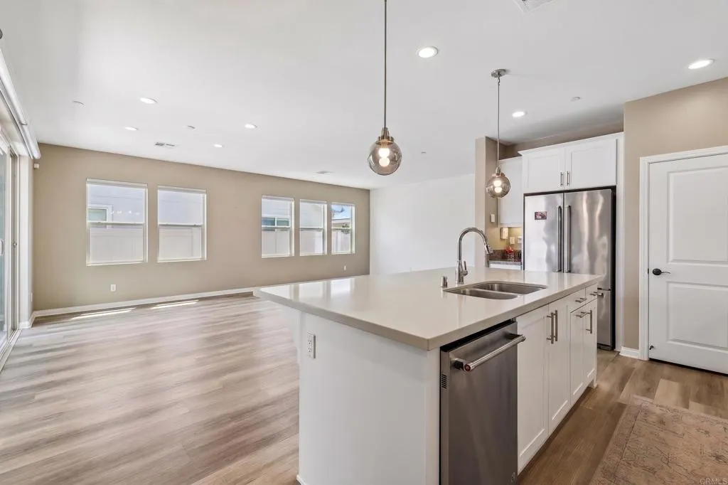 https://cdn.realtyfeed.com/cdn/127/307061073/0a6204bdfc6dc4138e1d2ab0709fb05d.webp