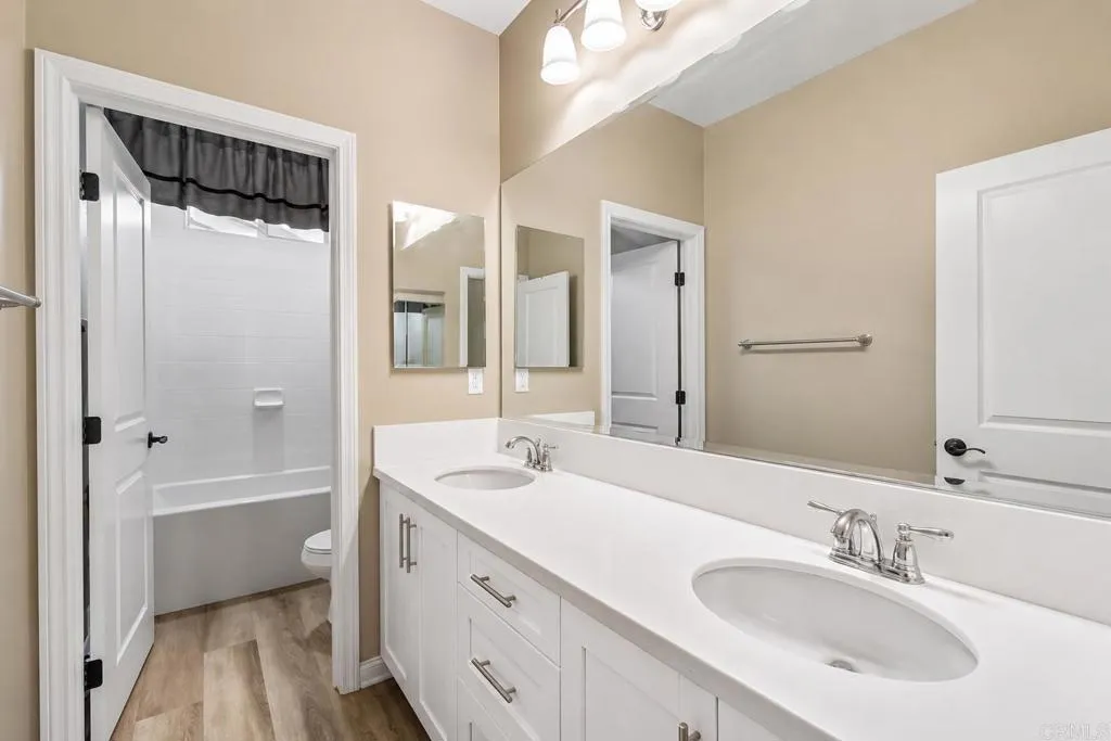 https://cdn.realtyfeed.com/cdn/127/307061073/0eb1f957f20a51173cdc8a878026e58b.webp