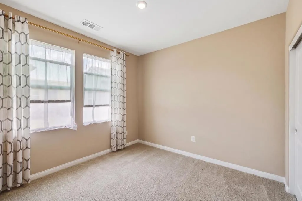 https://cdn.realtyfeed.com/cdn/127/307061073/39d456b93d60482ea59090a7874de475.webp