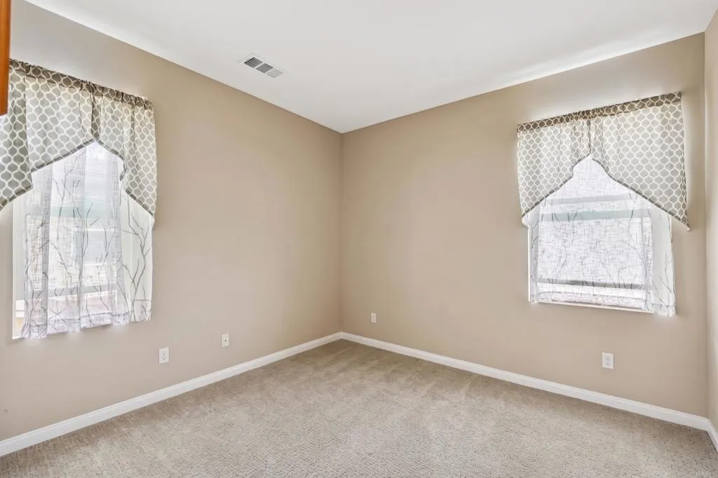 https://cdn.realtyfeed.com/cdn/127/307061073/d7c62c6b40d2f948be81e5ff58ed83f2.webp