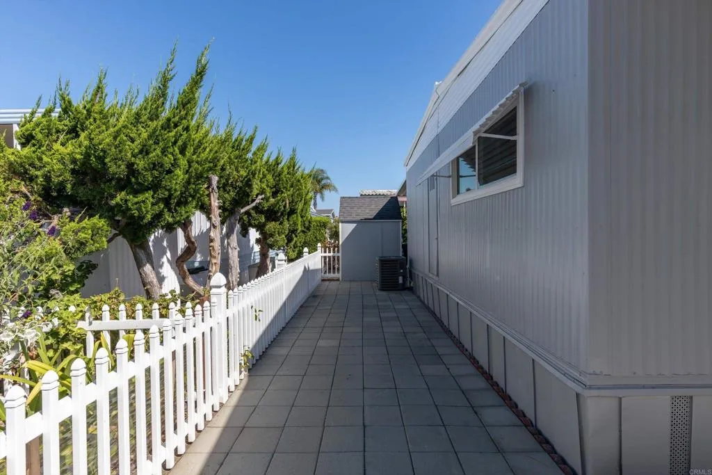 https://cdn.realtyfeed.com/cdn/127/307061100/7b9b85bdac7b5095e0fc54d18d3a6fd4.webp