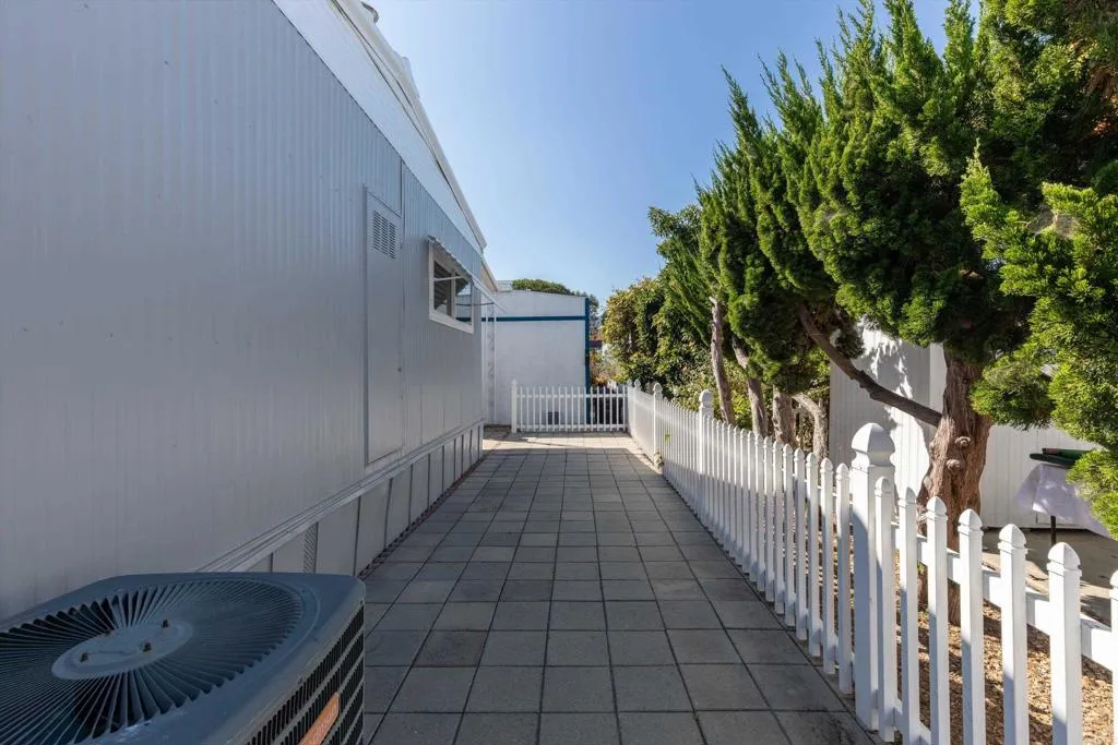 https://cdn.realtyfeed.com/cdn/127/307061100/b69eb0b38171296931f2a0df435565bf.webp