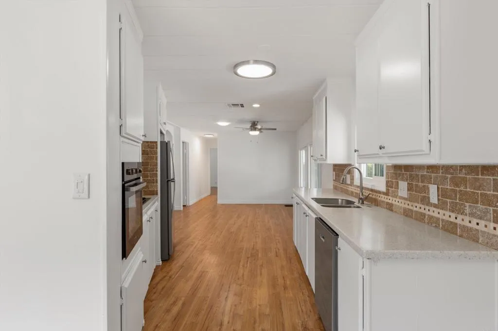 https://cdn.realtyfeed.com/cdn/127/307061100/baf28f8e58235a9ace3df4d3ce12cc40.webp