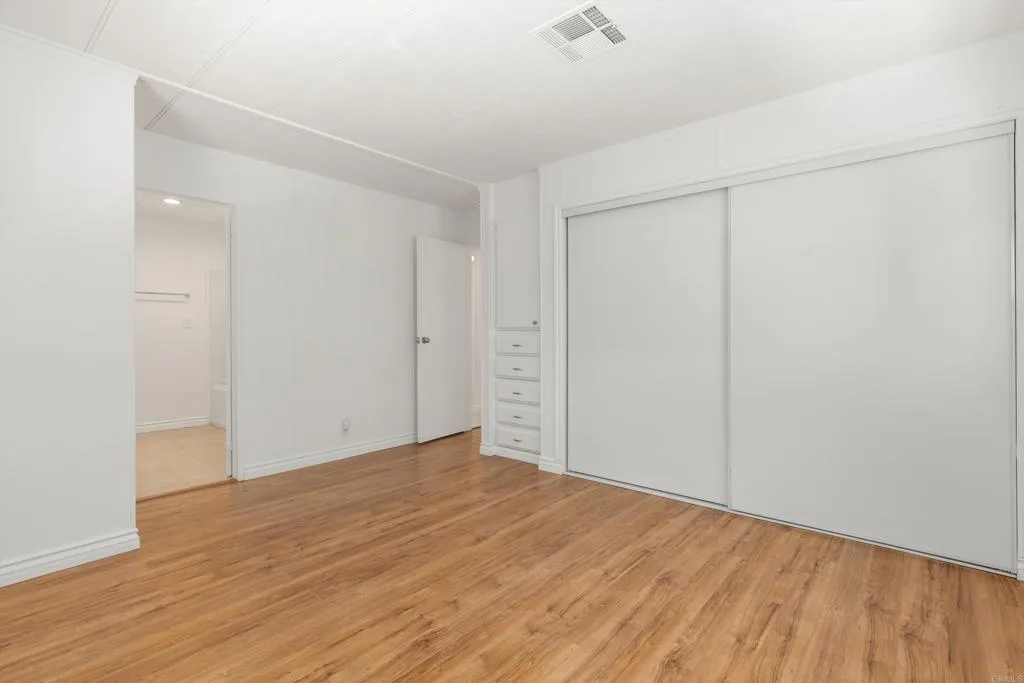 https://cdn.realtyfeed.com/cdn/127/307061100/dd5bd05e7a68b93651afede0b34be3f1.webp