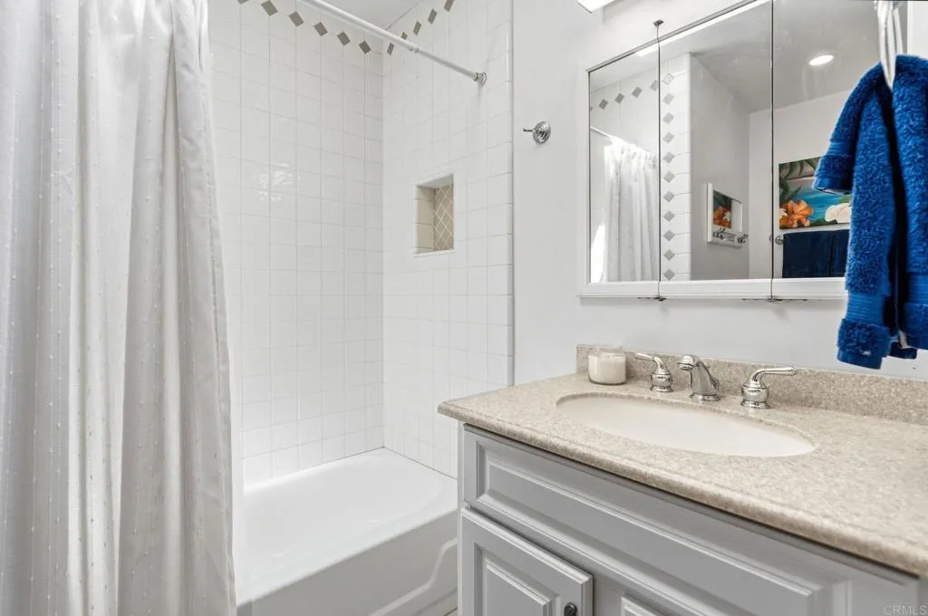 https://cdn.realtyfeed.com/cdn/127/307061158/8aaf9d8a8fbfc9d4687f4a164af7bf64.webp