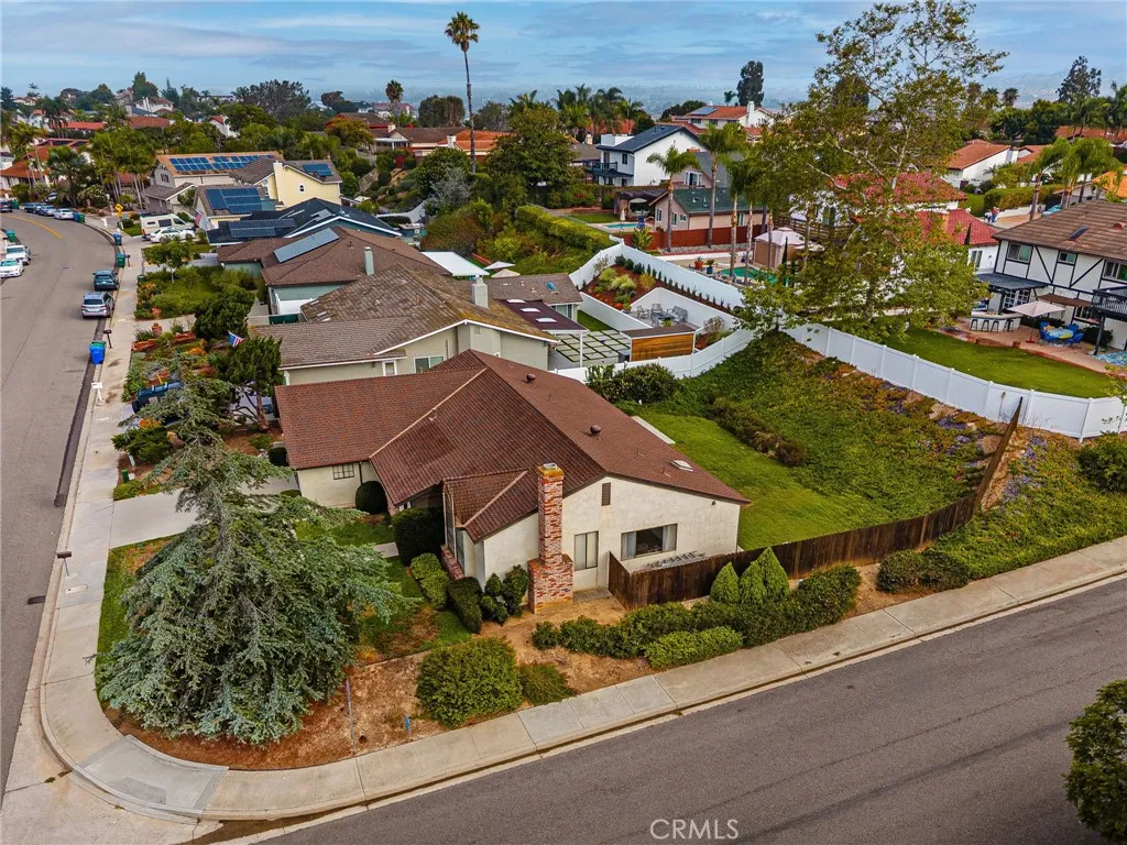 https://cdn.realtyfeed.com/cdn/127/307061325/5d0e233b9ce14fef932685574b739095.webp