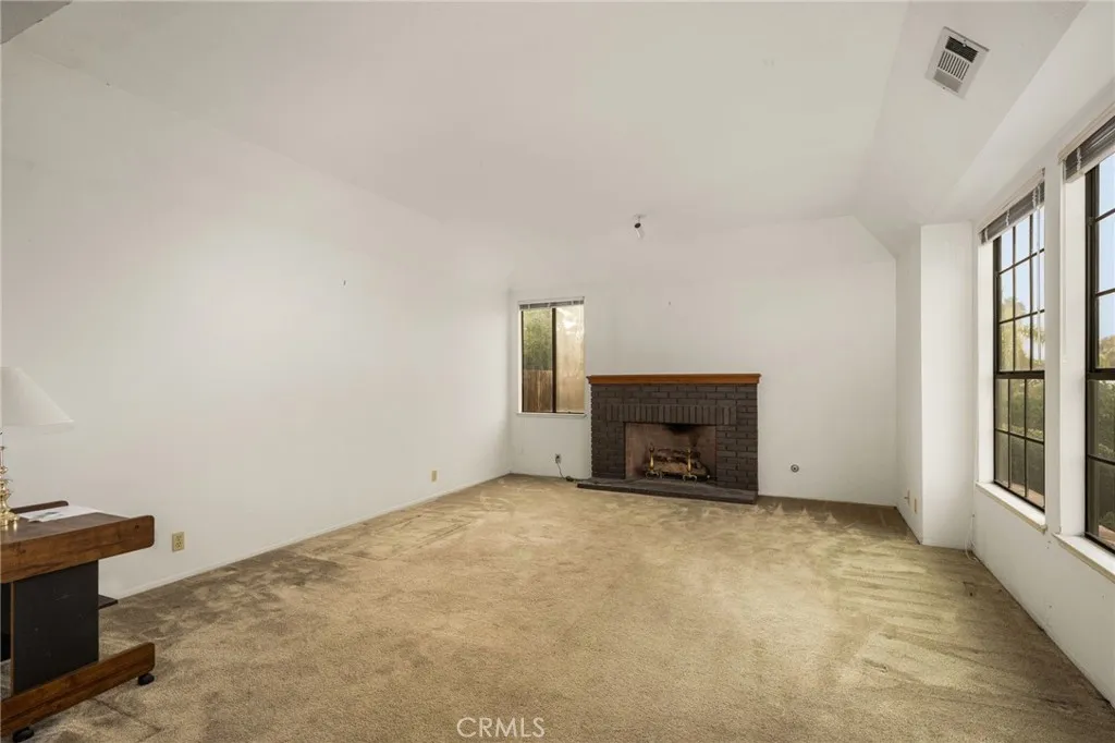 https://cdn.realtyfeed.com/cdn/127/307061325/8452f469d394b85e157936c7cf3031e8.webp