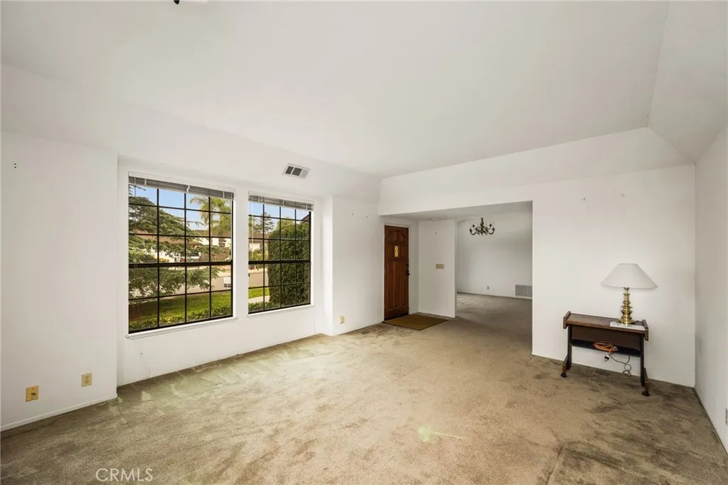 https://cdn.realtyfeed.com/cdn/127/307061325/94f49292cd587aef4356b8d0664e3875.webp