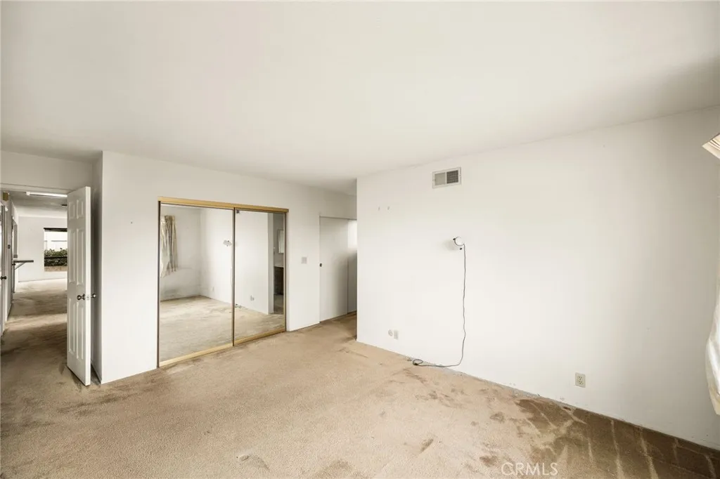 https://cdn.realtyfeed.com/cdn/127/307061325/f8da66b33cefec5dc917915b7f1985e9.webp