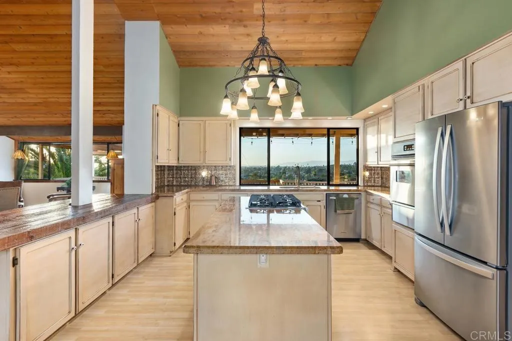 https://cdn.realtyfeed.com/cdn/127/307061336/522ce9f78ffa3a95e4aa2443d6959aef.webp