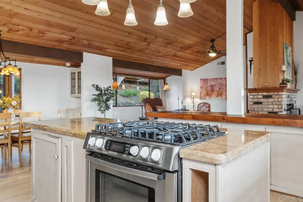 https://cdn.realtyfeed.com/cdn/127/307061336/c0a25df1f442d553c6b0ee913cf9f729.webp
