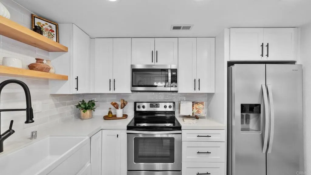 https://cdn.realtyfeed.com/cdn/127/307061391/6c7138f6ea43bbe4fbbbf5b4f8d8b89a.webp