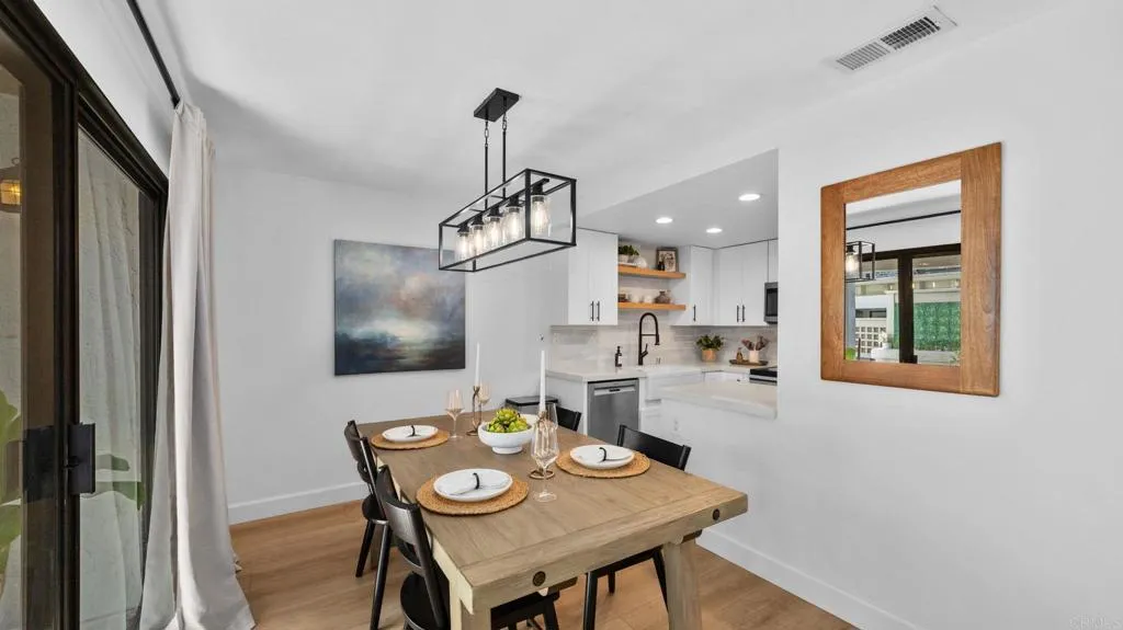https://cdn.realtyfeed.com/cdn/127/307061391/95d134468bfb601035ec6ffc6e712e02.webp