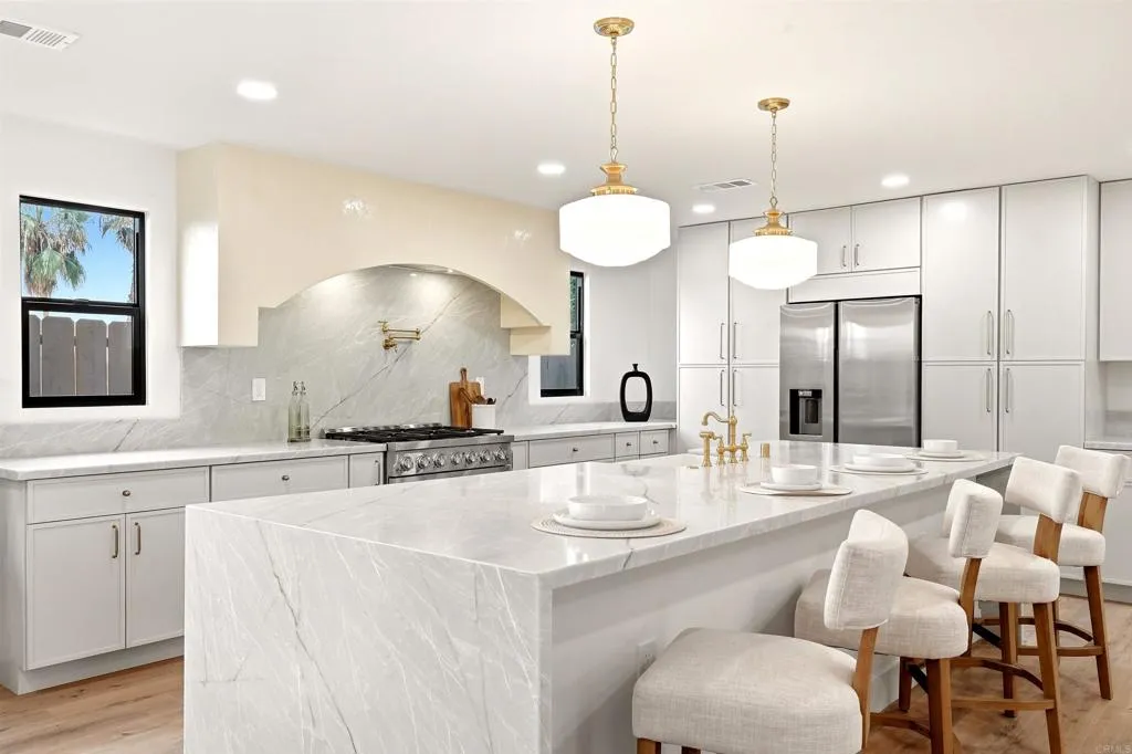 https://cdn.realtyfeed.com/cdn/127/307061440/26757f282712f07f475aec268ce484d0.webp