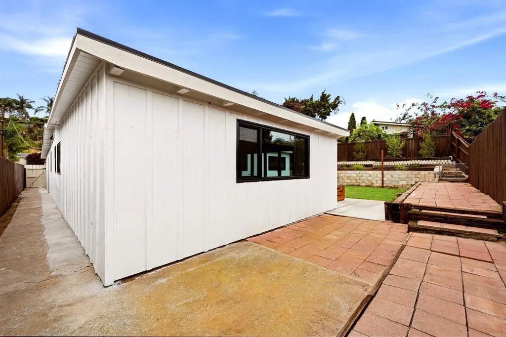 https://cdn.realtyfeed.com/cdn/127/307061440/69110ddebbed0c05c0dda2af30ce8aa5.webp