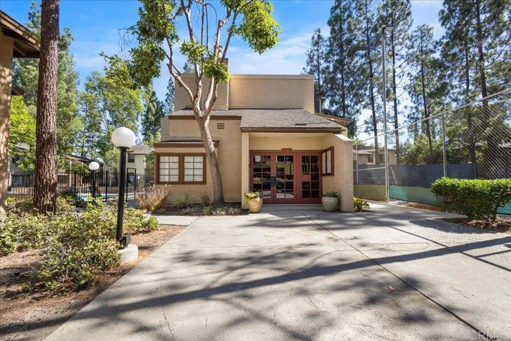 https://cdn.realtyfeed.com/cdn/127/307061514/0db8ef33a046f72257c68a8f17aafd02.webp