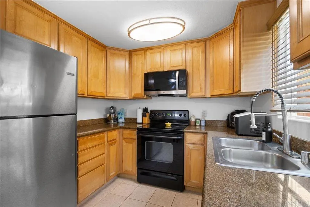 https://cdn.realtyfeed.com/cdn/127/307061521/1010a8c2109f2f57fa14450d140e4df3.webp