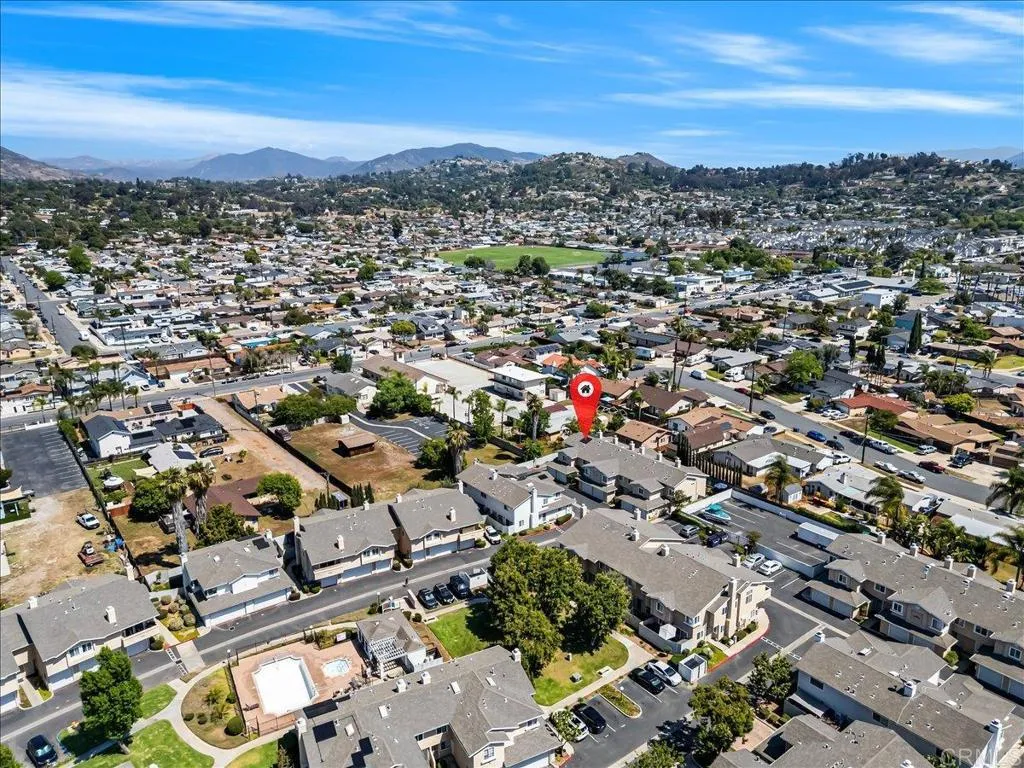https://cdn.realtyfeed.com/cdn/127/307061554/a53e30d62c0811938f6e8bc52c1688d7.webp