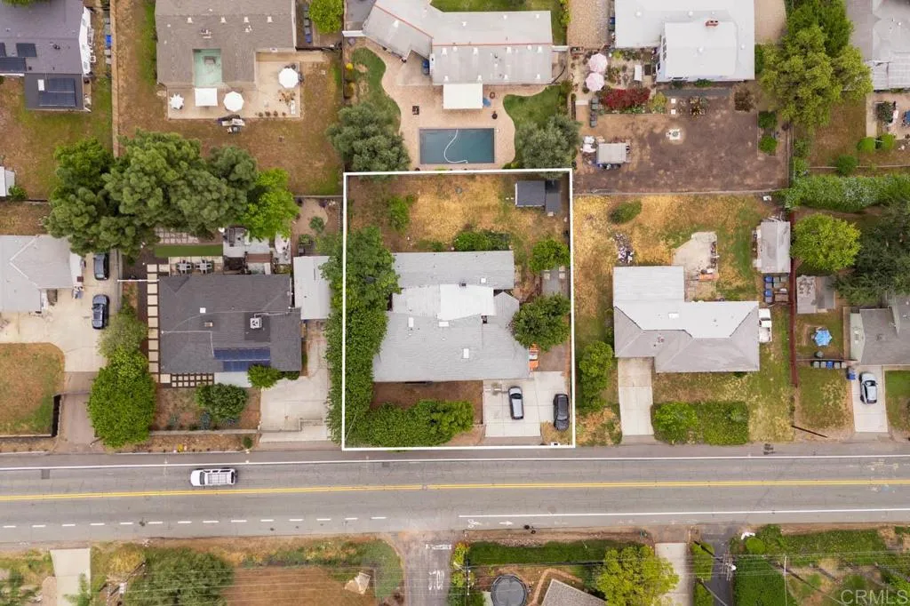 https://cdn.realtyfeed.com/cdn/127/307061581/039a12f716aa39daa9982839434577f2.webp