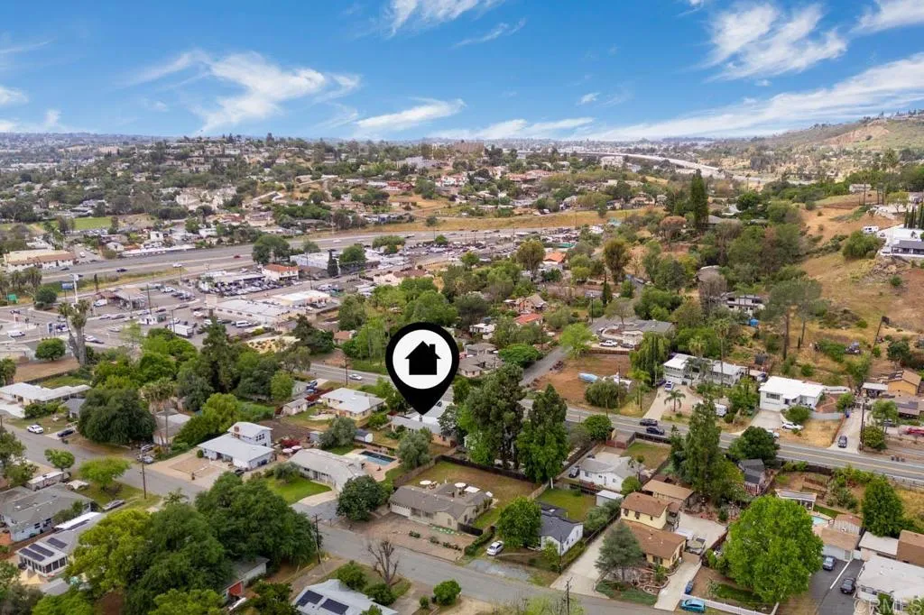 https://cdn.realtyfeed.com/cdn/127/307061581/aa88050ad06757fa95745674e491bd0b.webp