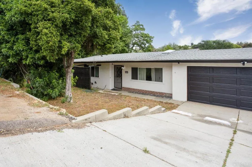 https://cdn.realtyfeed.com/cdn/127/307061581/e03294d1de0192c583a8c2120ded113c.webp