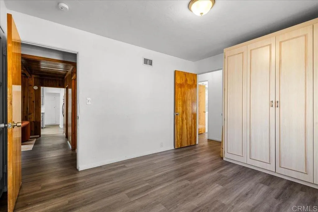 https://cdn.realtyfeed.com/cdn/127/307061581/f91a9d04f2ef283c86d860614978517c.webp