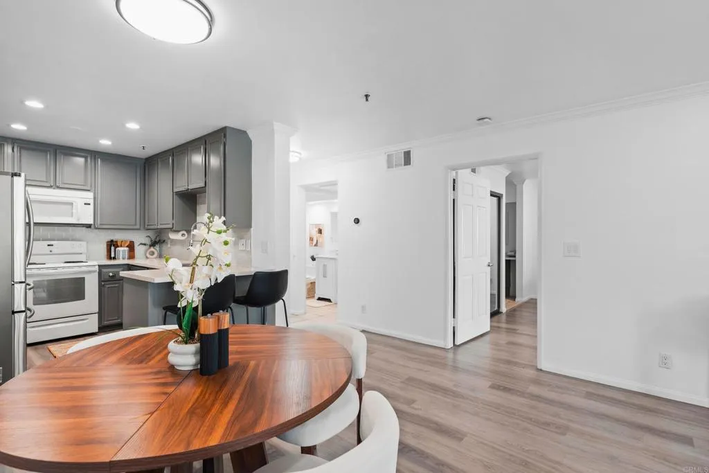 https://cdn.realtyfeed.com/cdn/127/307061611/3c529a9ba80f859f0867f06d1cff7224.webp