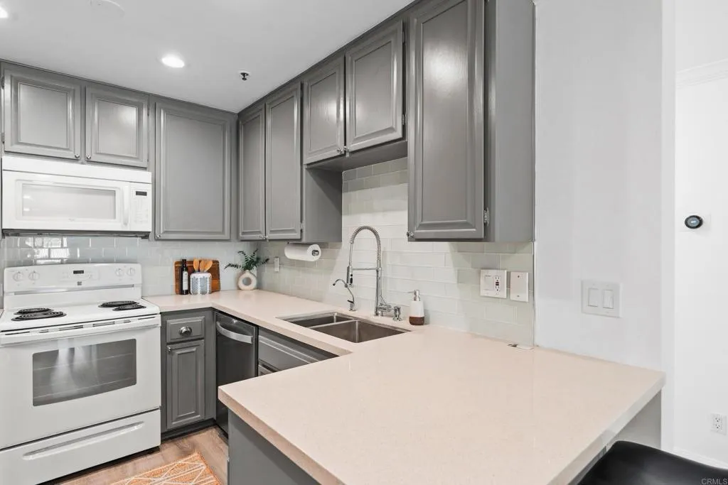 https://cdn.realtyfeed.com/cdn/127/307061611/b43a78fa305b6ac3678494711d72de5c.webp
