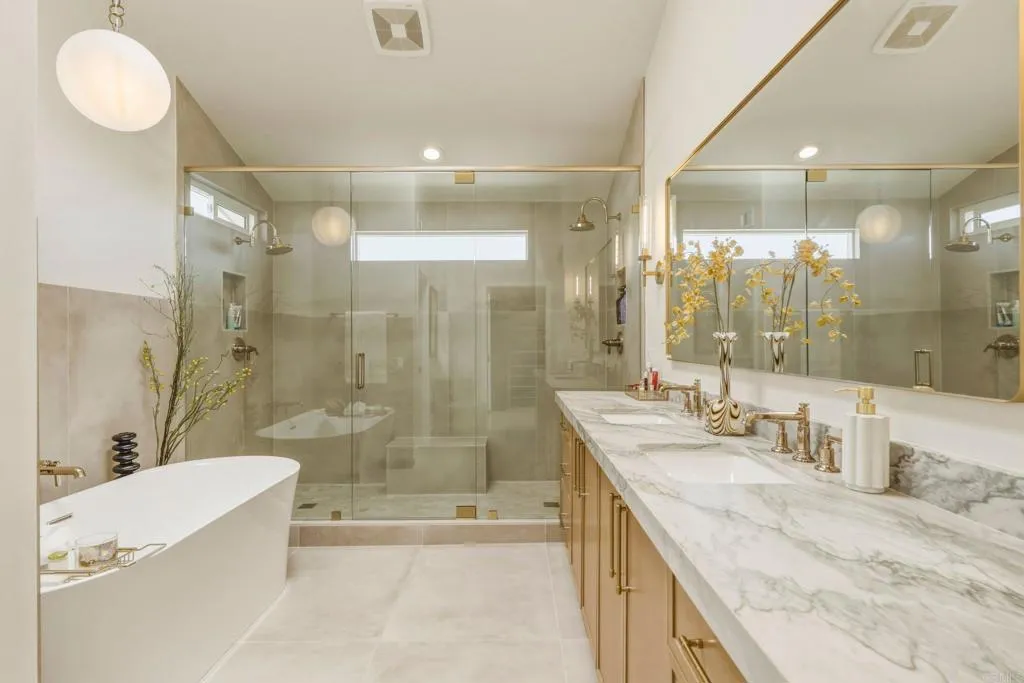 https://cdn.realtyfeed.com/cdn/127/307061619/129f753823134136cc40528cb4f18577.webp